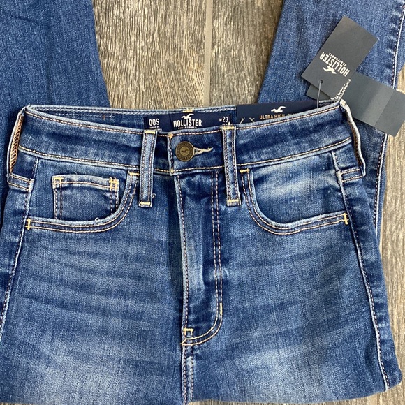 Jeans - Picture 2 of 4